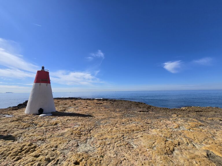 Balade en famille sur la CĂŽte Bleue entre Carry-le-Rouet et Sausset-les-Pins avec vue sur la mer